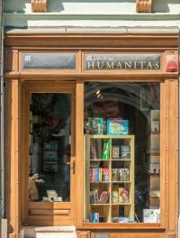 Should I Seek Bookstore Distribution for My Book?