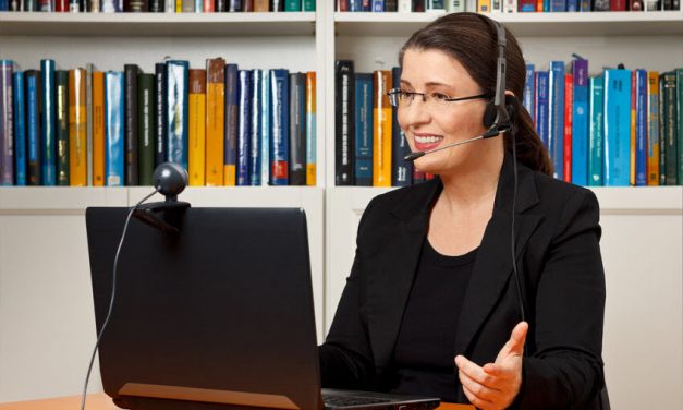 How to Interview Guests for Your Blog, Podcast or Videos